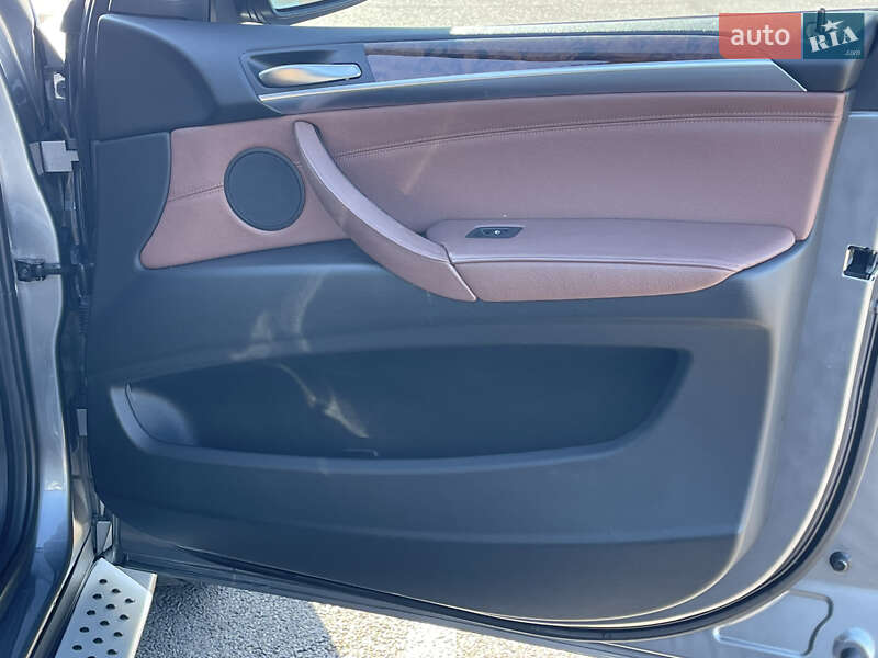 Позашляховик / Кросовер BMW X5 2012 в Рівному