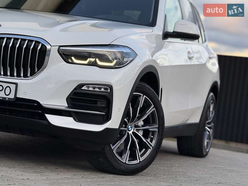 Позашляховик / Кросовер BMW X5 2021 в Стрию