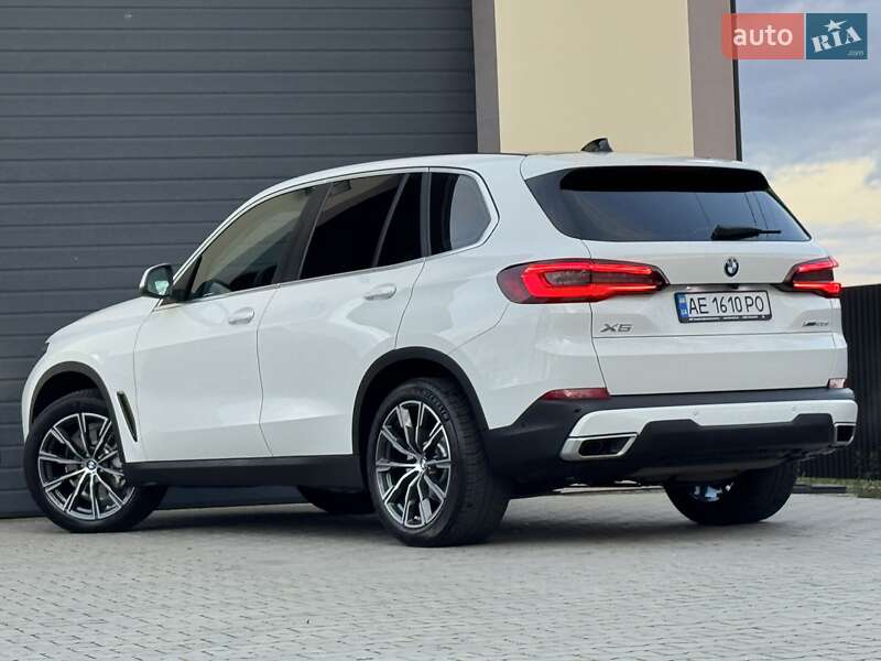 Позашляховик / Кросовер BMW X5 2021 в Стрию