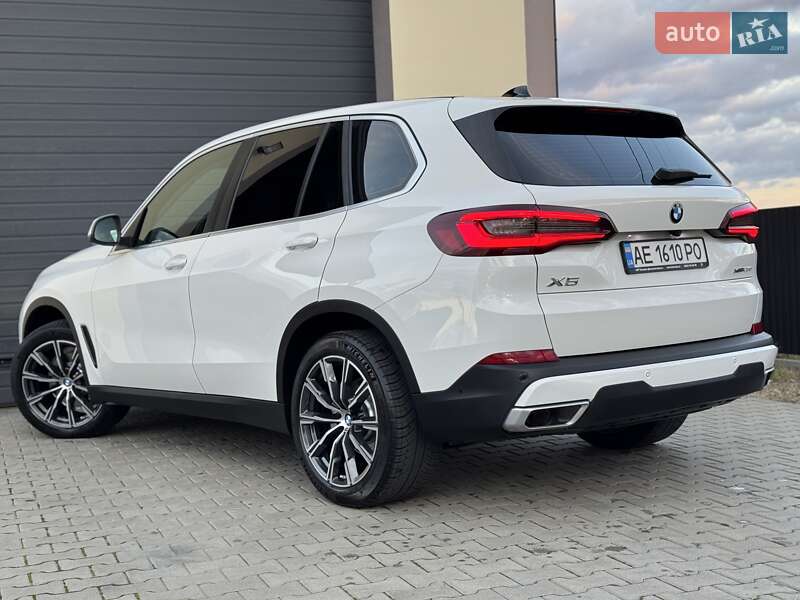 Позашляховик / Кросовер BMW X5 2021 в Стрию