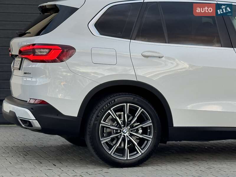 Позашляховик / Кросовер BMW X5 2021 в Стрию