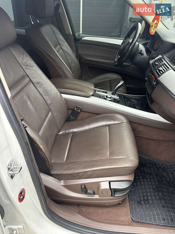 Внедорожник / Кроссовер BMW X5 2008 в Житомире