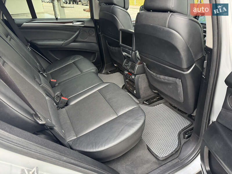 Внедорожник / Кроссовер BMW X5 2012 в Киеве