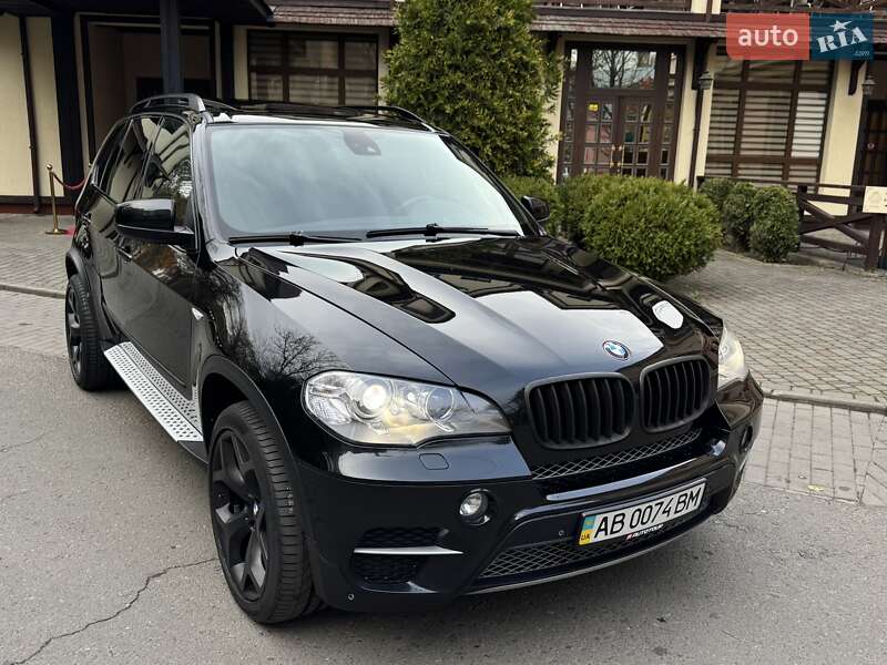 Внедорожник / Кроссовер BMW X5 2011 в Черновцах