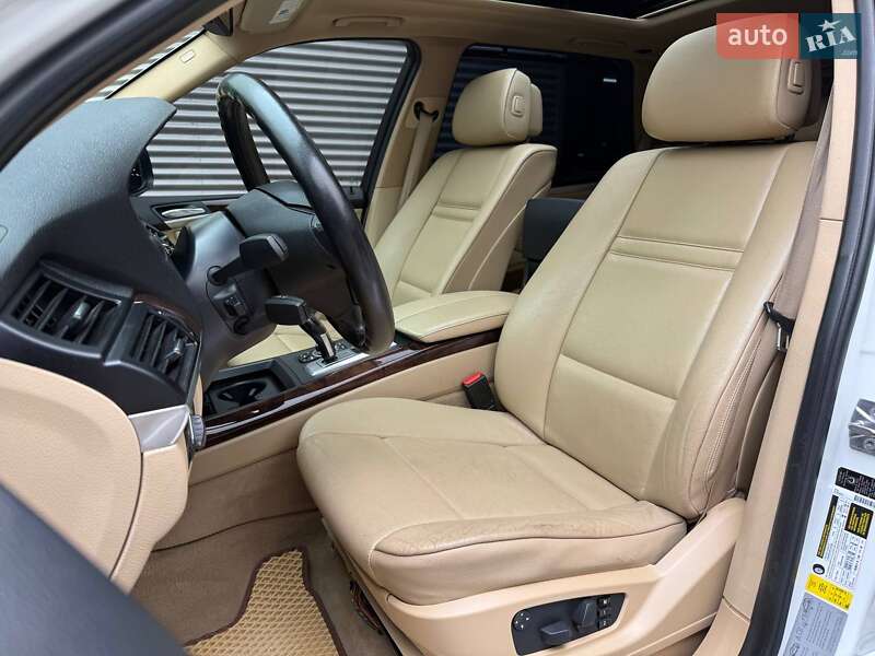 Внедорожник / Кроссовер BMW X5 2011 в Киеве