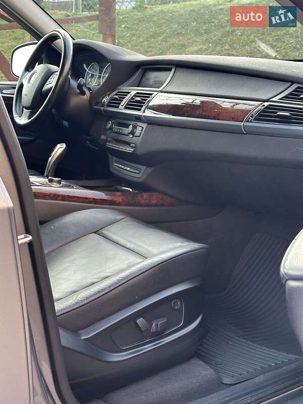 Внедорожник / Кроссовер BMW X5 2012 в Хмельнике