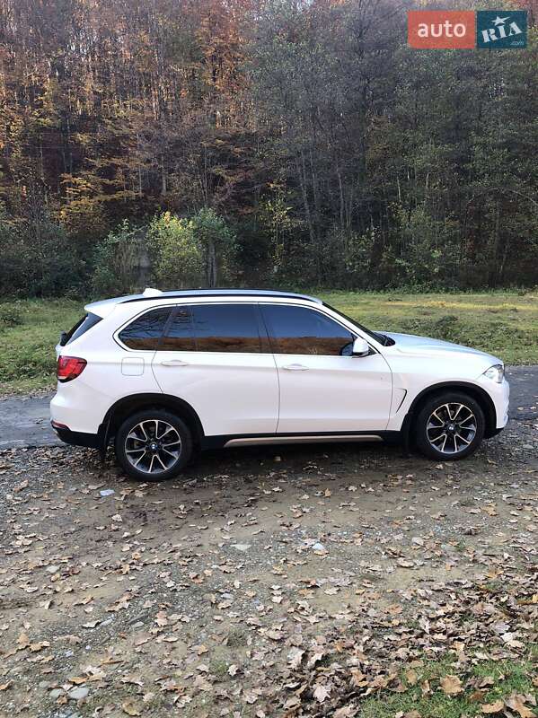 Внедорожник / Кроссовер BMW X5 2015 в Хусте