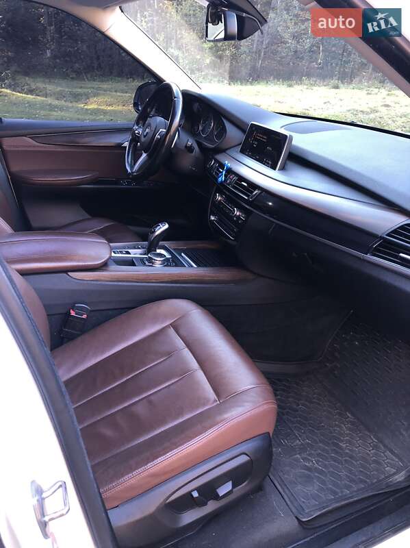 Внедорожник / Кроссовер BMW X5 2015 в Хусте