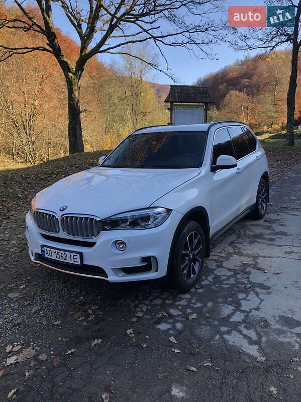 Внедорожник / Кроссовер BMW X5 2015 в Хусте