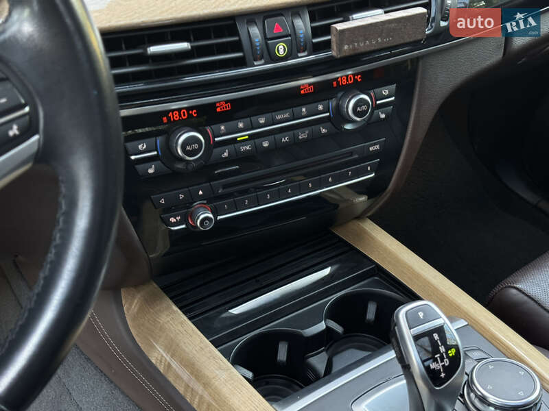 Внедорожник / Кроссовер BMW X5 2015 в Дрогобыче