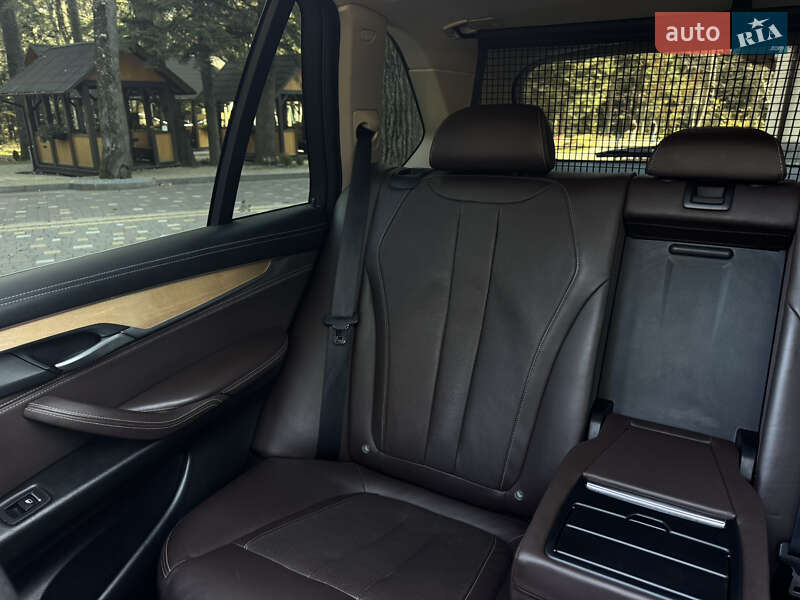 Внедорожник / Кроссовер BMW X5 2015 в Дрогобыче