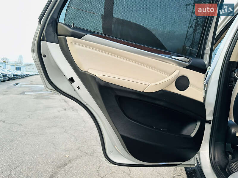 Позашляховик / Кросовер BMW X5 2013 в Харкові