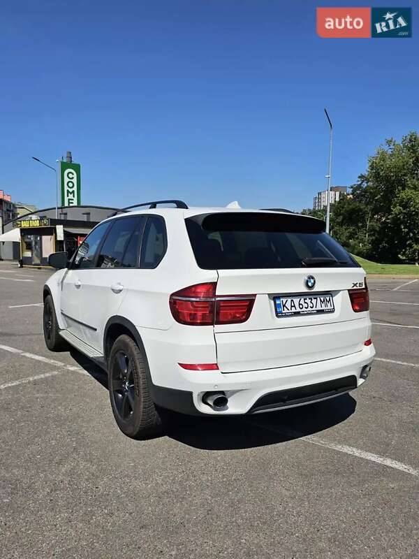 Внедорожник / Кроссовер BMW X5 2010 в Киеве