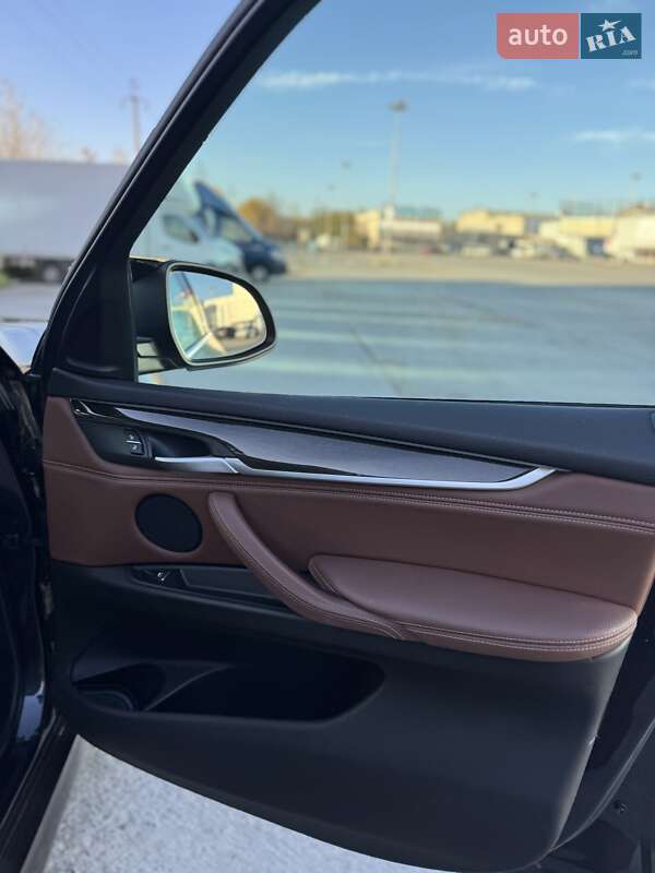 Внедорожник / Кроссовер BMW X5 2018 в Черновцах