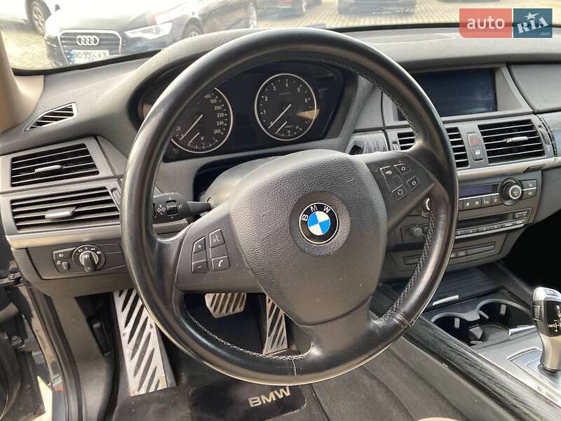 Позашляховик / Кросовер BMW X5 2012 в Львові