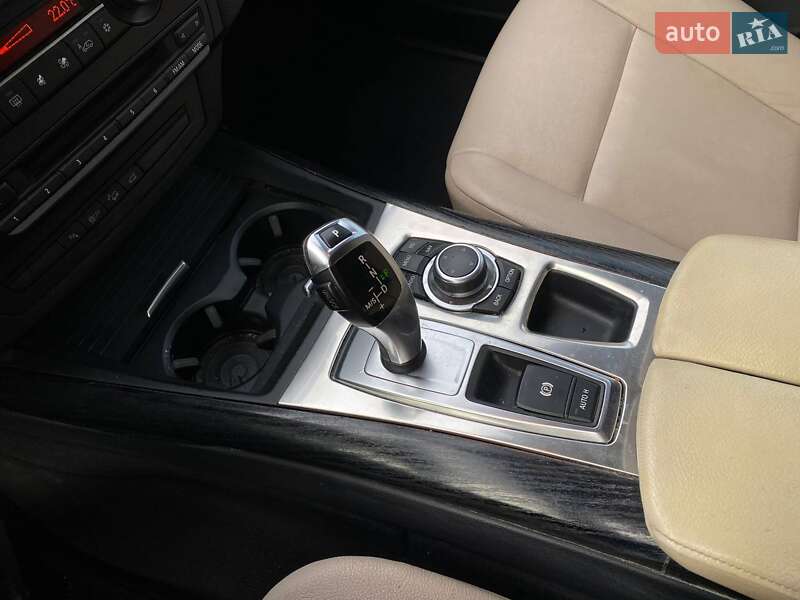 Позашляховик / Кросовер BMW X5 2012 в Львові