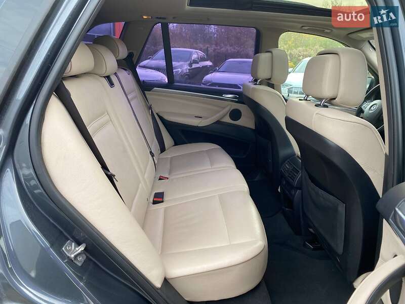 Позашляховик / Кросовер BMW X5 2012 в Львові