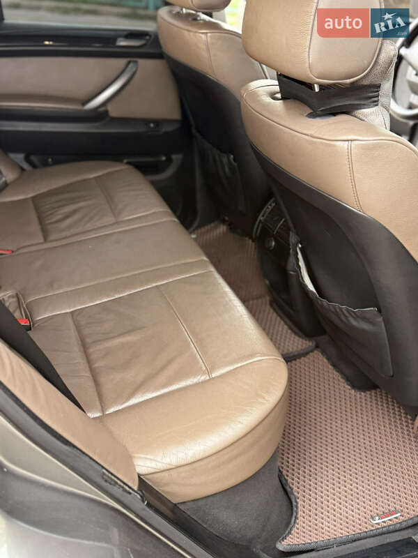 Внедорожник / Кроссовер BMW X5 2004 в Вознесенске