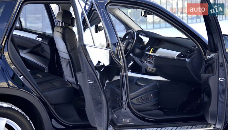 Внедорожник / Кроссовер BMW X5 2011 в Николаеве