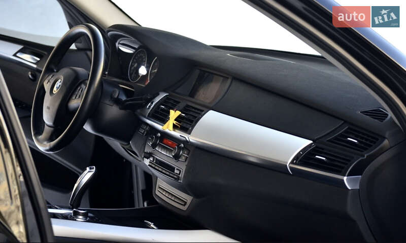 Внедорожник / Кроссовер BMW X5 2011 в Николаеве