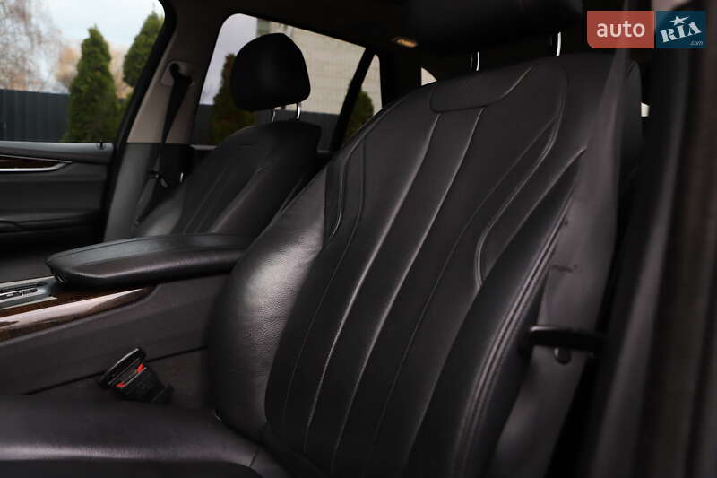 Внедорожник / Кроссовер BMW X5 2016 в Дрогобыче