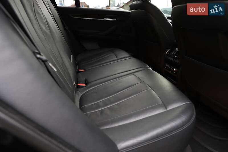 Внедорожник / Кроссовер BMW X5 2016 в Дрогобыче