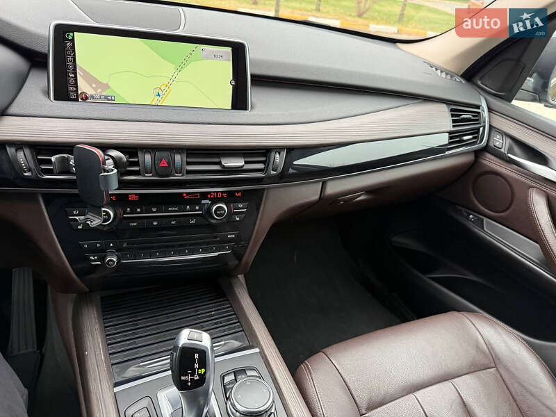 Внедорожник / Кроссовер BMW X5 2016 в Киеве