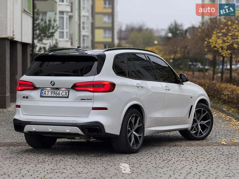 Внедорожник / Кроссовер BMW X5 2022 в Ивано-Франковске