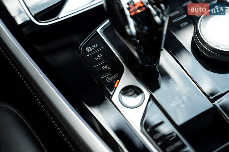 Внедорожник / Кроссовер BMW X5 2019 в Киеве