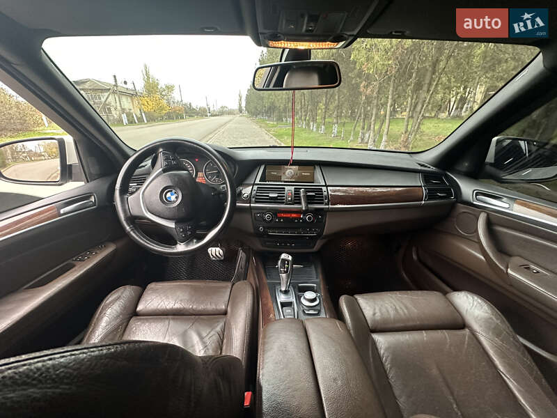 Внедорожник / Кроссовер BMW X5 2009 в Арцизе