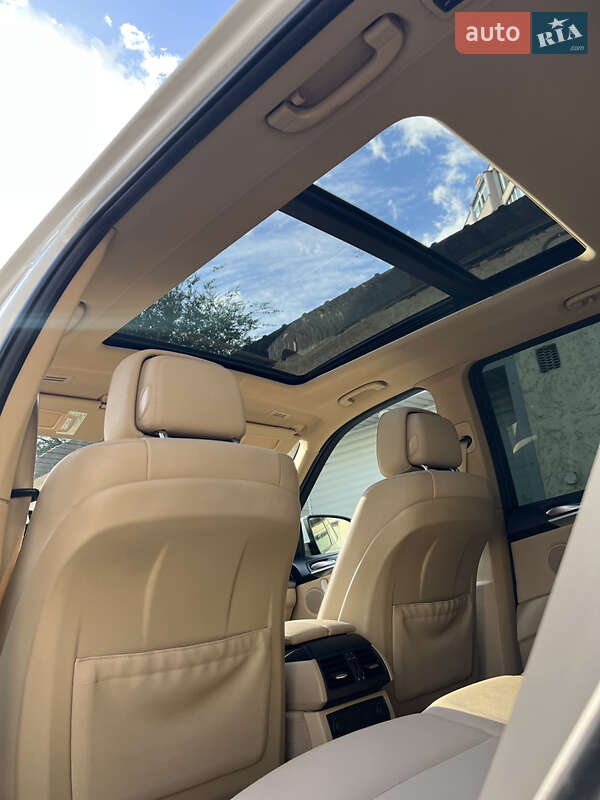 Внедорожник / Кроссовер BMW X5 2012 в Киеве