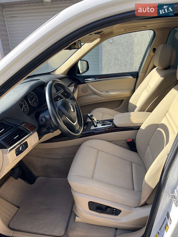 Внедорожник / Кроссовер BMW X5 2012 в Киеве