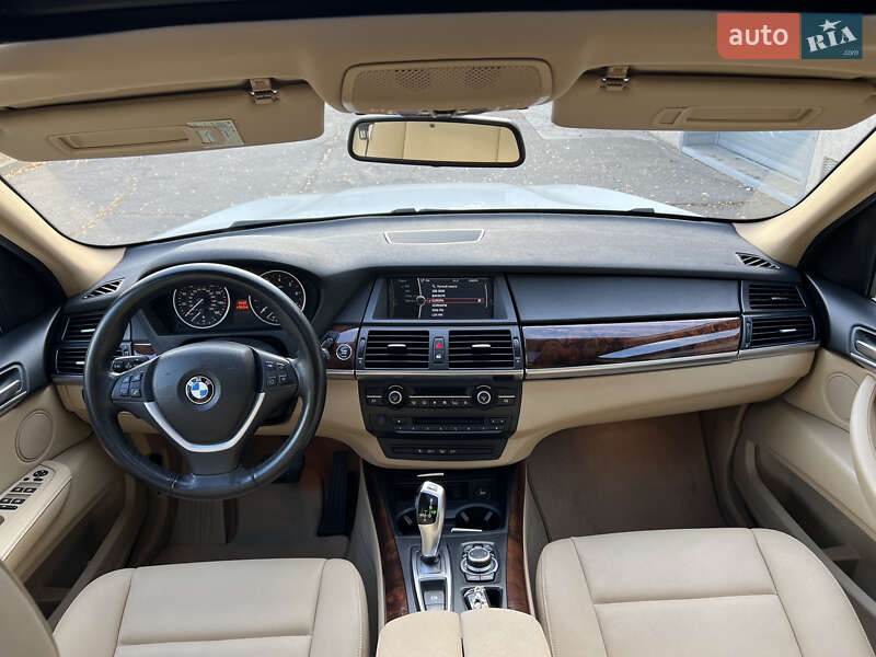 Внедорожник / Кроссовер BMW X5 2012 в Киеве