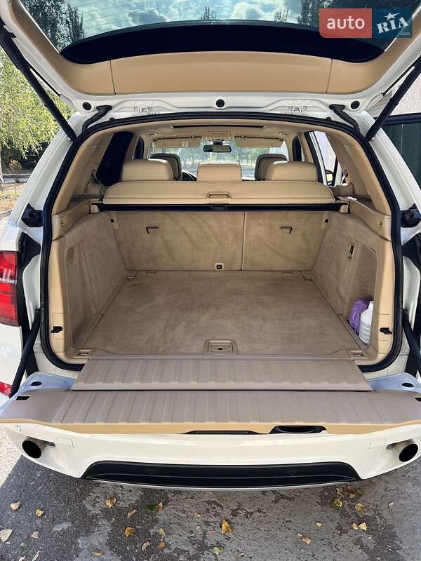 Внедорожник / Кроссовер BMW X5 2012 в Киеве