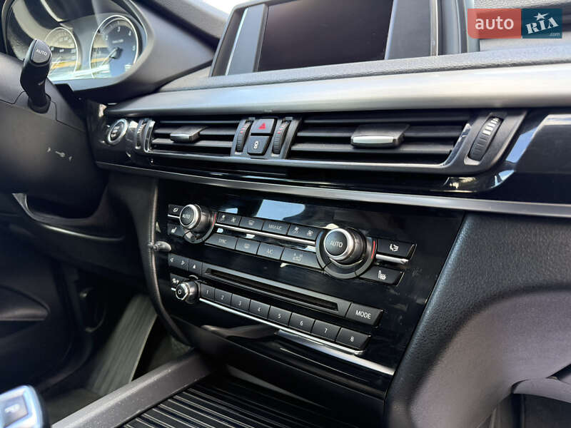 Позашляховик / Кросовер BMW X5 2016 в Ірпені