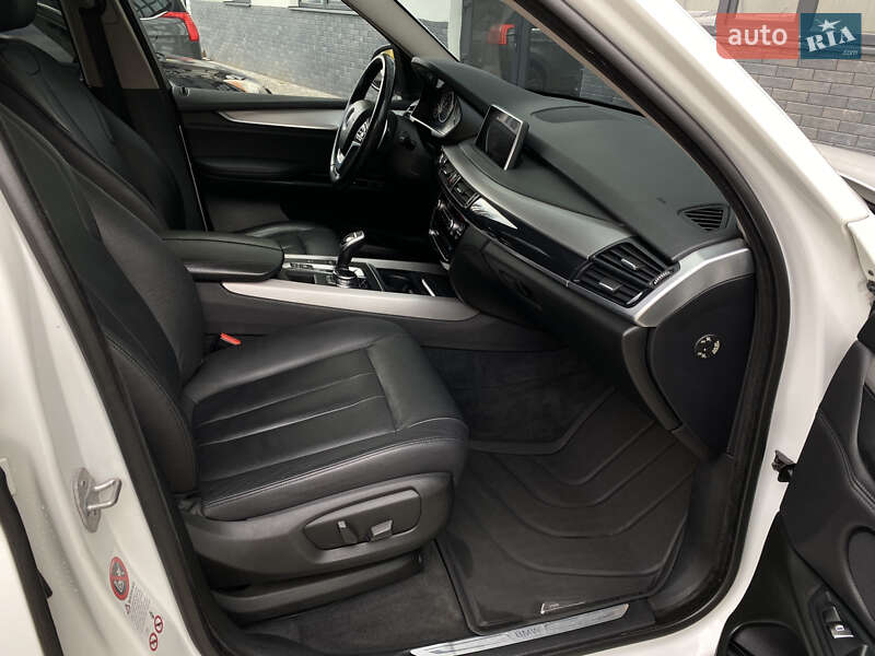 Позашляховик / Кросовер BMW X5 2014 в Ужгороді