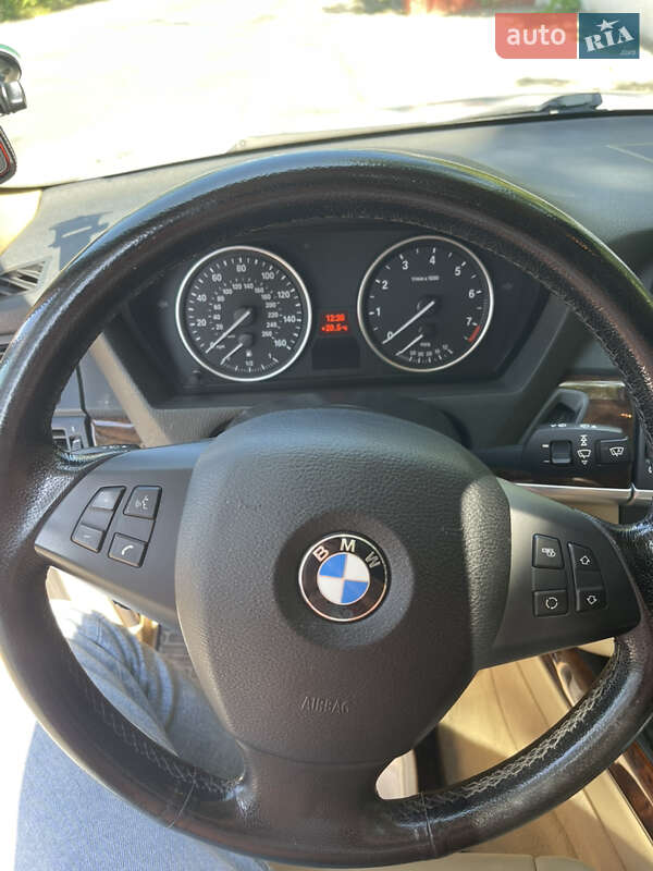 Внедорожник / Кроссовер BMW X5 2013 в Черновцах фото 3 Внедорожник / Кроссовер BMW X5 2013 в Черновцах