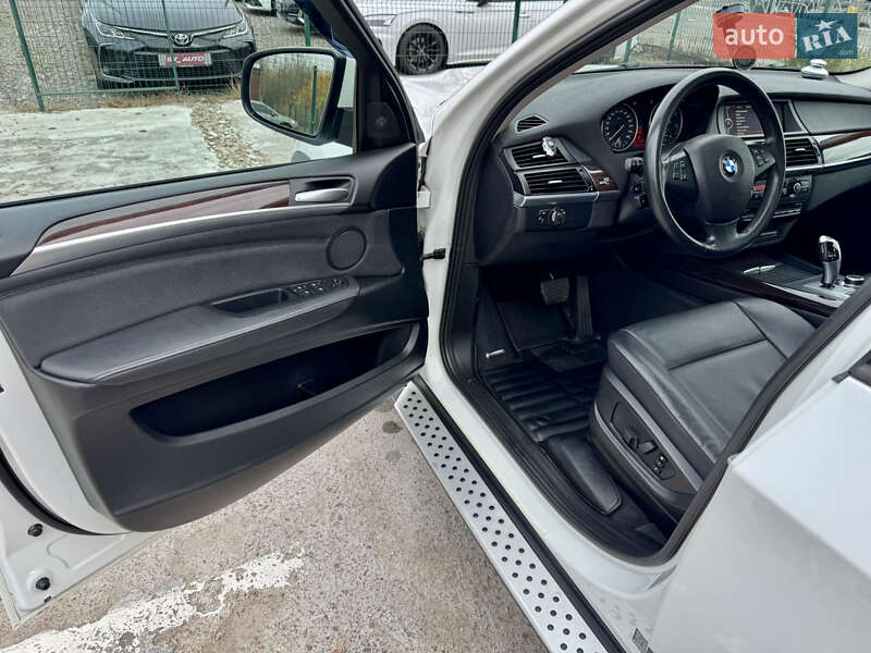 Внедорожник / Кроссовер BMW X5 2013 в Киеве