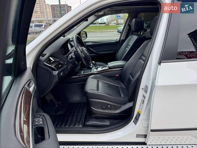 Внедорожник / Кроссовер BMW X5 2013 в Киеве