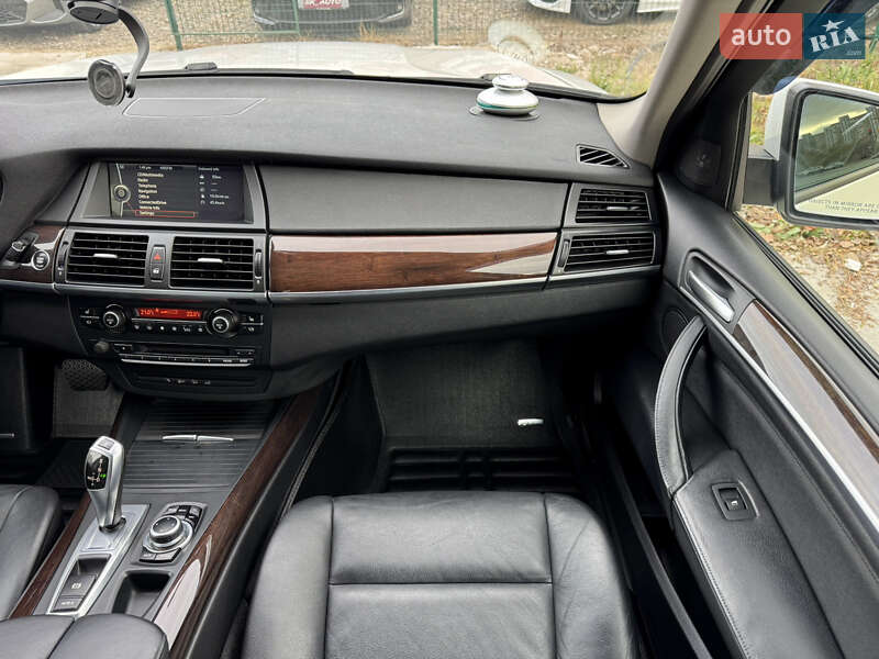 Внедорожник / Кроссовер BMW X5 2013 в Киеве