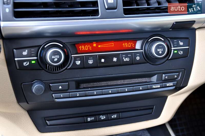 Внедорожник / Кроссовер BMW X5 2013 в Львове