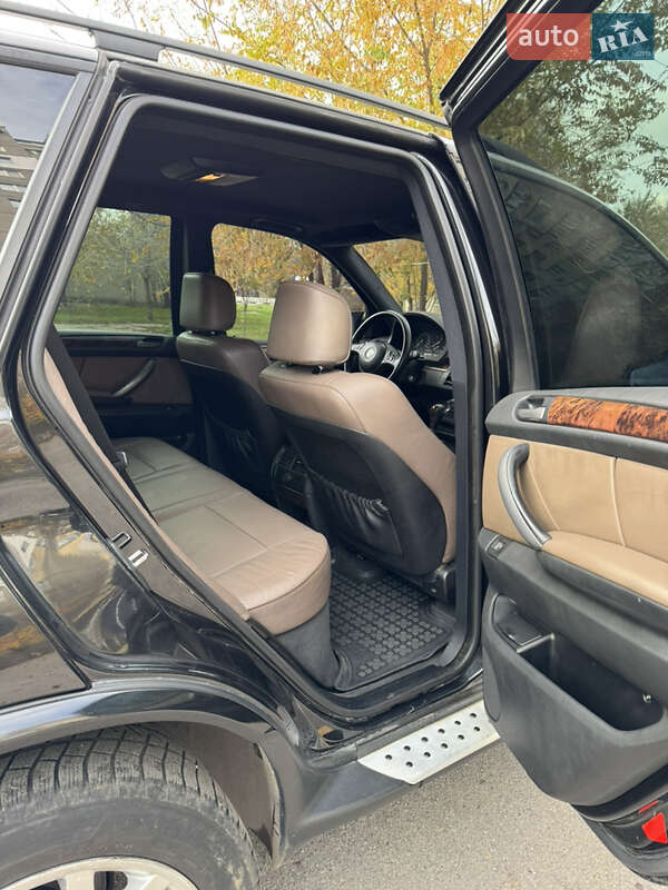 Внедорожник / Кроссовер BMW X5 2001 в Николаеве