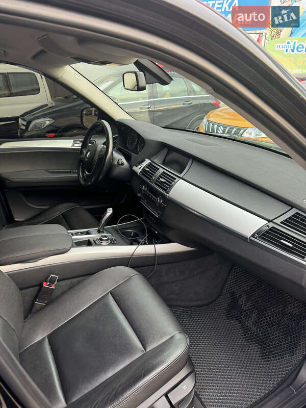 Внедорожник / Кроссовер BMW X5 2011 в Киеве