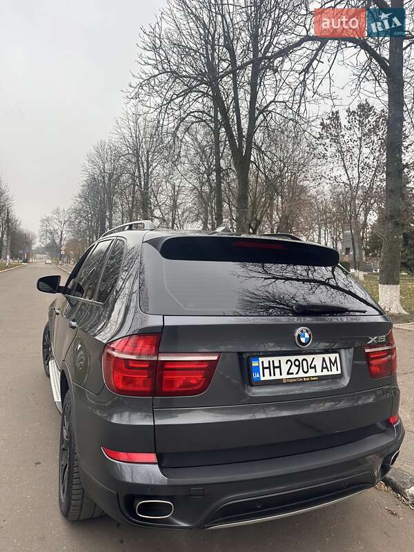 Внедорожник / Кроссовер BMW X5 2011 в Подольске