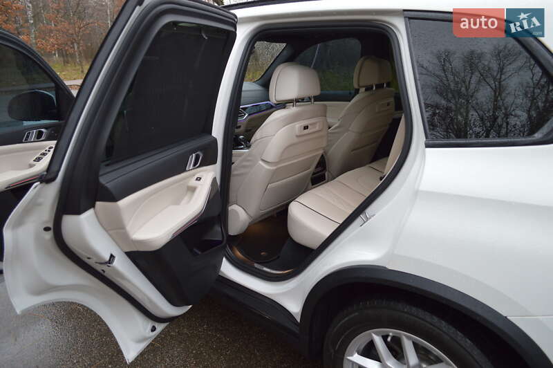 Внедорожник / Кроссовер BMW X5 2020 в Киеве