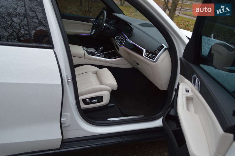 Внедорожник / Кроссовер BMW X5 2020 в Киеве