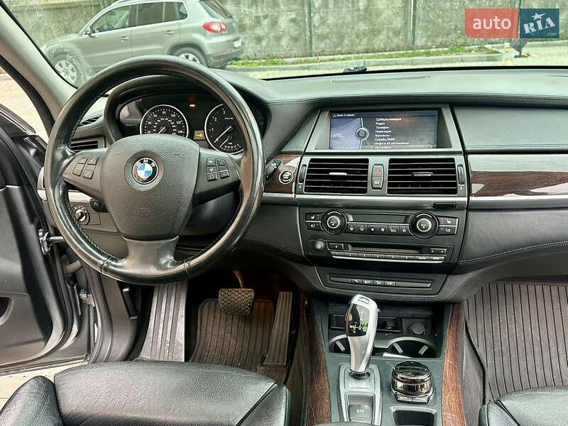 Внедорожник / Кроссовер BMW X5 2009 в Одессе