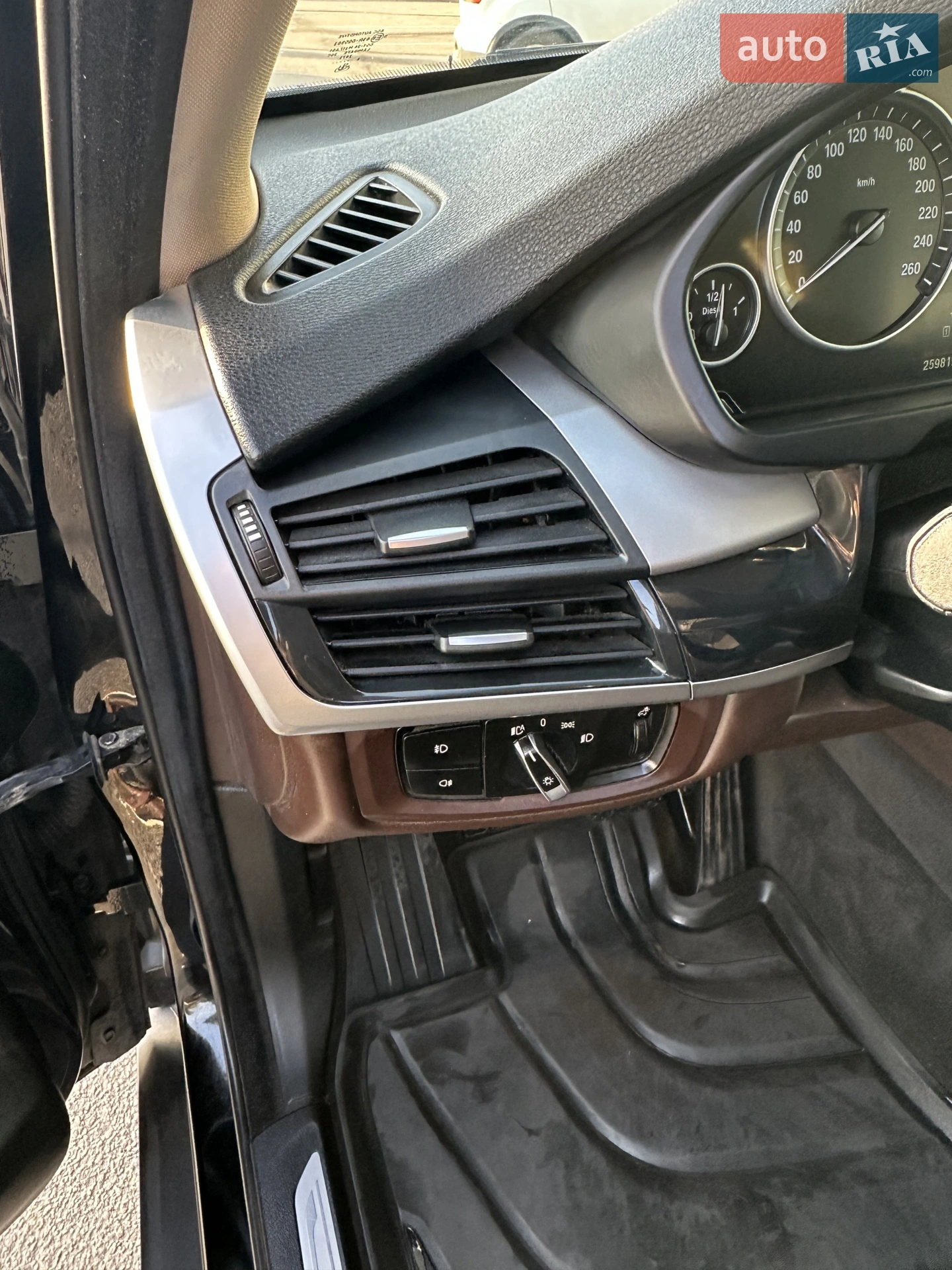 2016 BMW X5 - мініатюра 18
