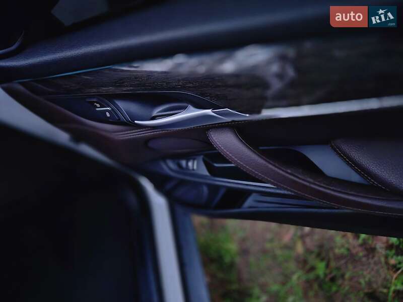 Позашляховик / Кросовер BMW X5 2017 в Вознесенську