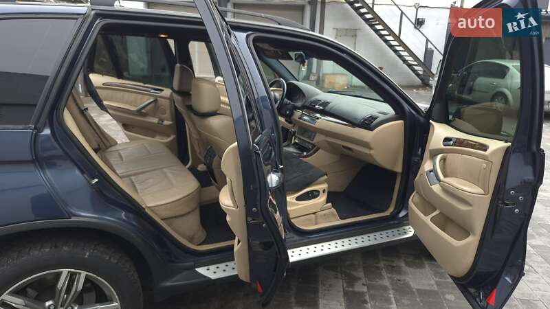 Внедорожник / Кроссовер BMW X5 2005 в Днепре
